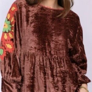 Ivy Jane Mona Velvet Top Size XS Floral Embroidered Peplum